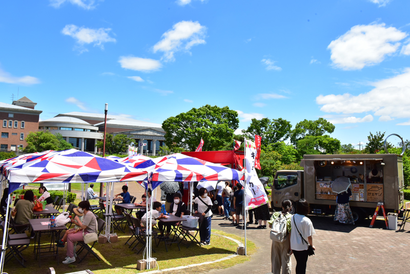 コスモパーク羽島にキッチンカーを呼んだイベントを開催1